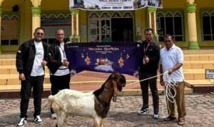 Celebrating Eid al-Adha 1446 H, XLSMART Distributes Qurban Animals to the Community Celebrating Eid al-Adha 1446 H, XLSMART Distributes Qurban Animals to the Community