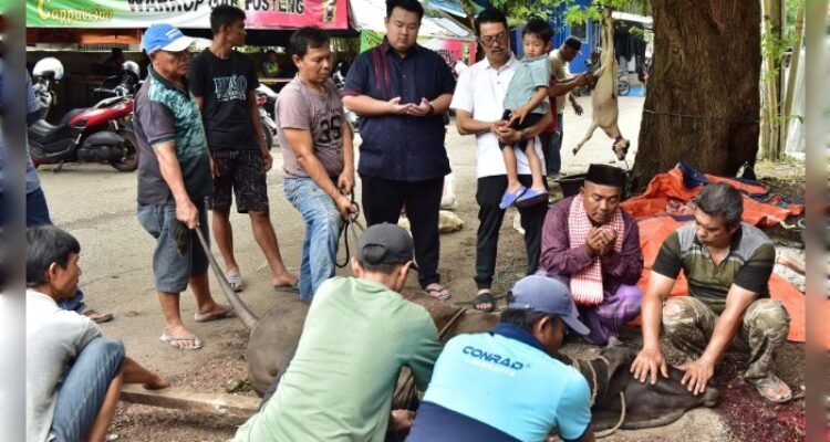 Youth of ICMI North Sumatra Regional Office Sacrifice with Journalists in Medan City