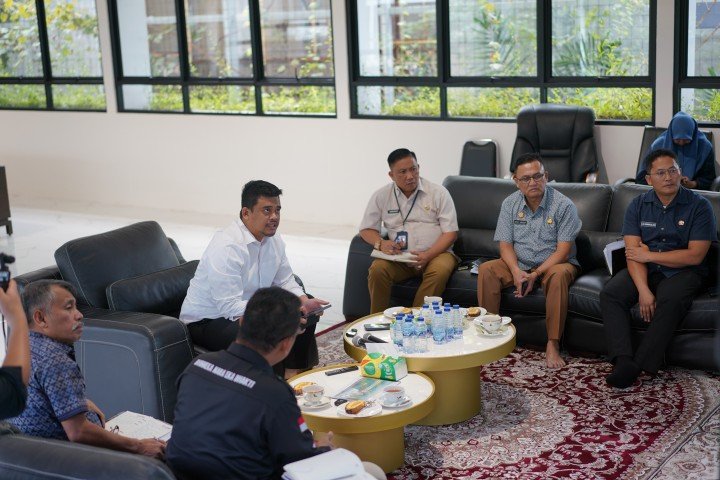 Flood and landslide victims in North Sumatra will receive aid in the form of house