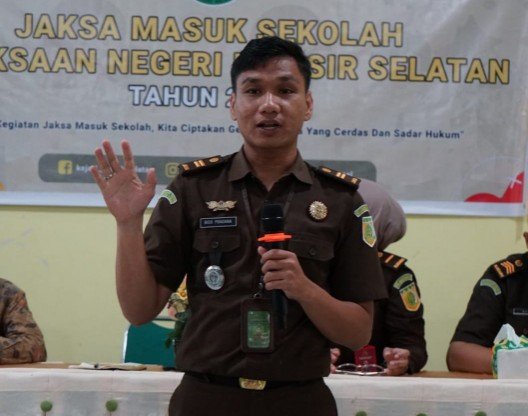 The Struggle of Prosecutors and State Lawyers Ignored by the State