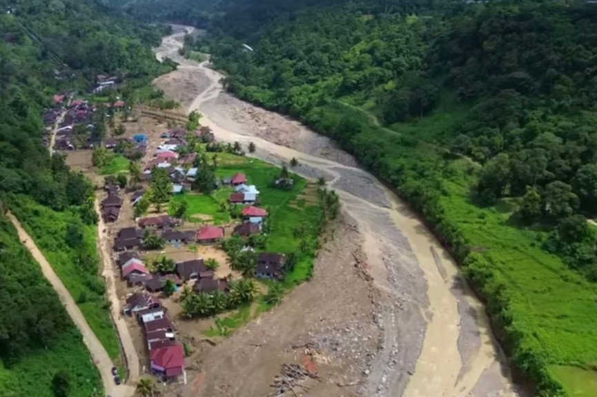 Sumatra disaster: 1,198 dead