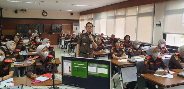 Dr. Aliansyah Ajari Calon Jaksa Ilmu Intelijen_1