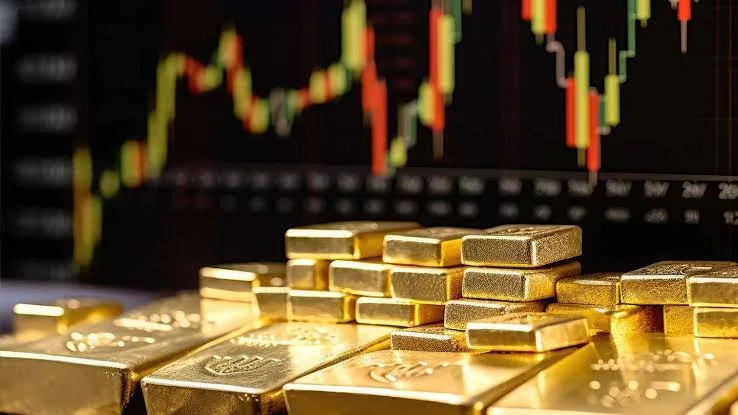 Gold prices plummet due to conflict in the Middle East and interest rate hikes