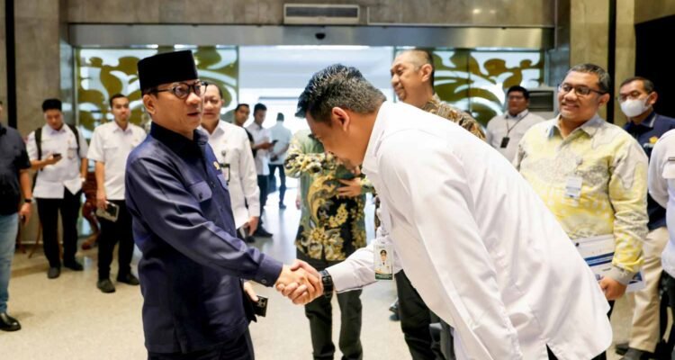 During the meeting, it emerged that of the 30 underdeveloped regions in Indonesia, only one is located in the western region, namely the North Nias region in North Sumatra.