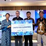“English 1 Unite for Sumatra” raises 100 million IDR for the recovery of flood-affected children