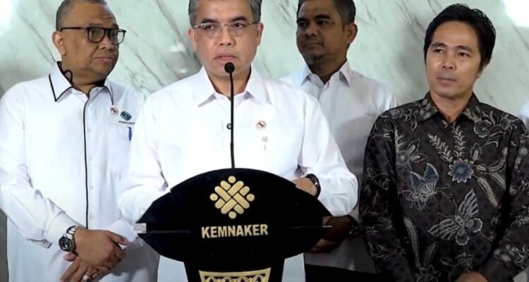 Minister of Labour: Working from home continues to safeguard employees' rights