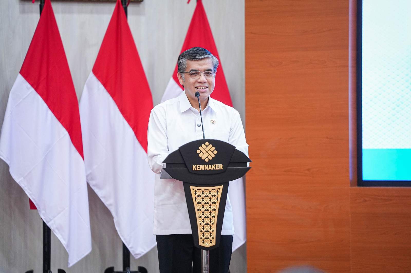 The Minister of Labor added that of the nine victims of the MD disaster who have received compensation, eight are participants of BPJS Ketenagakerjaan, registered at the branches in Jakarta Gambir, Jakarta Salemba, Jakarta Kebon Sirih