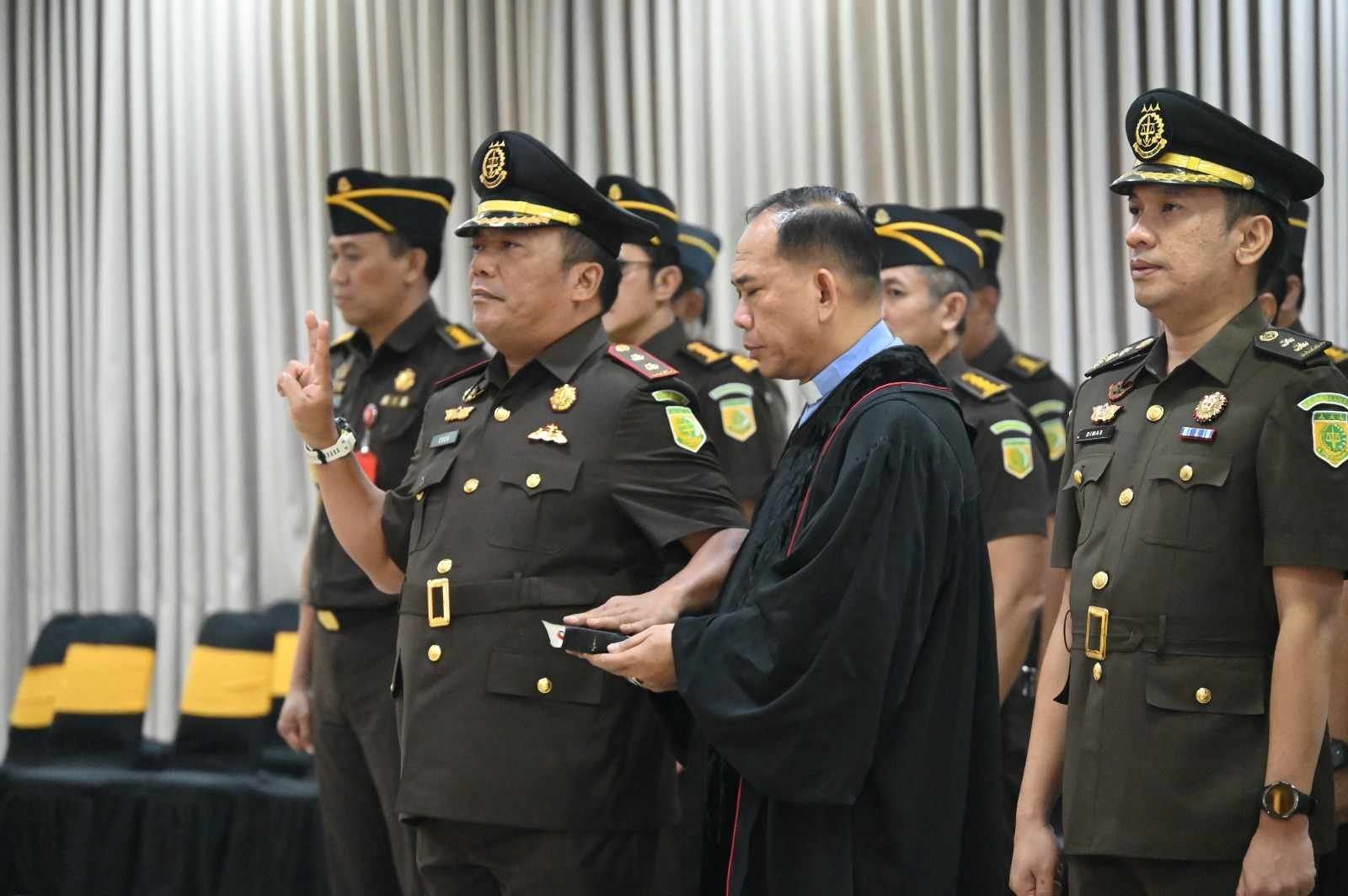 Chief Public Prosecutor of West Java Swears in Chief Public Prosecutor and Coordinator of Sukabumi District