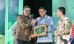 Bobby Nasution Receives Adinata Syariah Prize