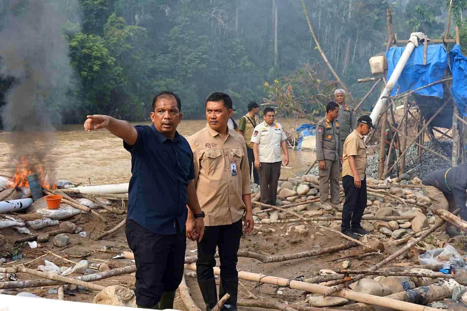 Operations against illegal gold mining in the Batang Gadis River Continued - Madina