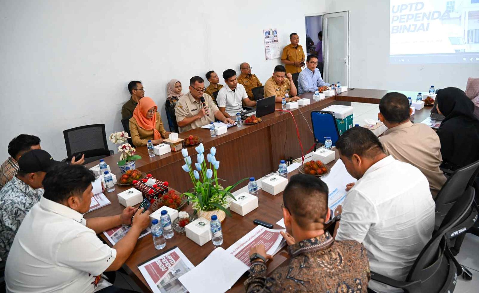 Strategy for achieving the 2026 regional original revenue target at the Binjai Regional Revenue Management Unit