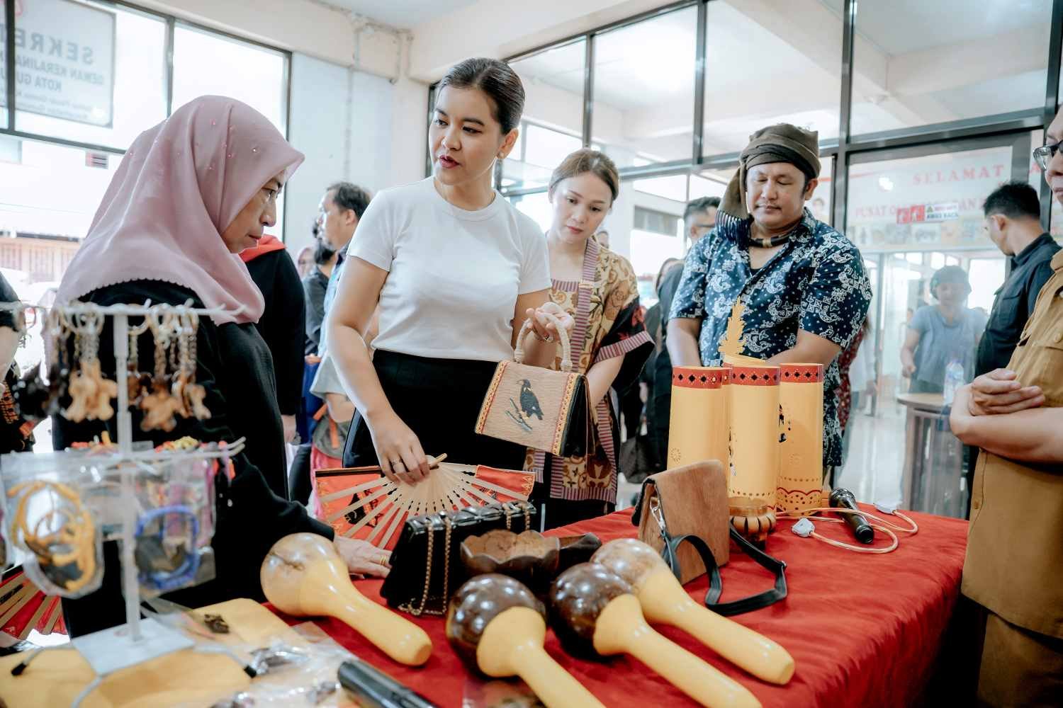 The Dekranasda of North Sumatra strengthens SMEs based on local knowledge
