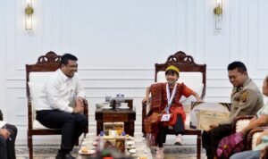 Caroline Cicilia Nababan, Mathematics Olympiad Champion, Meets Governor of North Sumatra