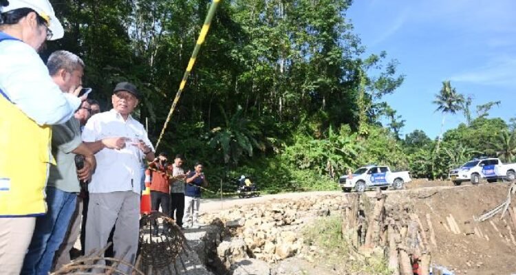 Gabion construction on Miga-Lolowua Road proceeding according to plan