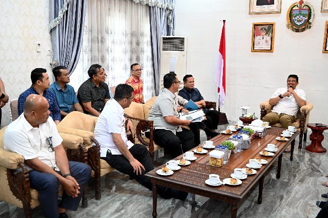 Governor Bobby Nasution urges regional administrators on the Nias Islands to accelerate proposals for Provincial Financial Support (BKP) for 2027