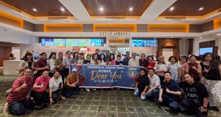Keeping the Teochew language alive: The United Teochew Association of North Sumatra organizes a public screening of "Dear You" at XXI Cambridge