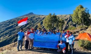 Mountain guides in West Nusa Tenggara (NTB) play a crucial role in tourist safety Mountain guides in West Nusa Tenggara (NTB) play a crucial role in tourist safety