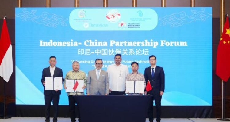 PT PPSU partners with the Chinese Embassy for the delivery of 200 dialysis machines and a 300 MW solar power plant