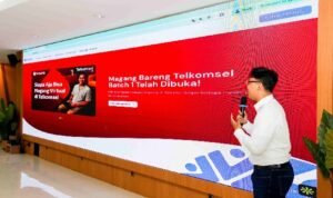 Students can now gain practical experience at Telkomsel via Virtuship Students can now gain practical experience at Telkomsel via Virtuship