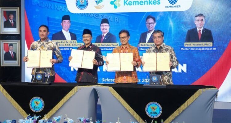 The Ministry of Labor provides access to training and employment for people who ha The Ministry of Labor provides access to training and employment for people who ha
