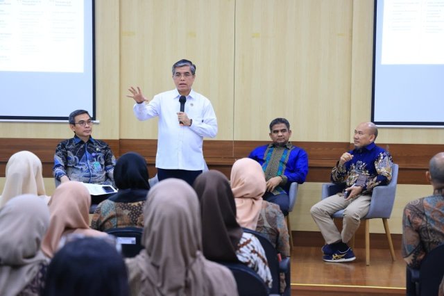 The Ministry of Manpower transforms K3 centers (Occupational Safety and Health cen The Ministry of Manpower transforms K3 centers (Occupational Safety and Health centers) into the frontline of workplace accident prevention