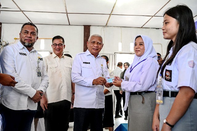 The Nias Islands are given priority within the framework of North Sumatra's free education program