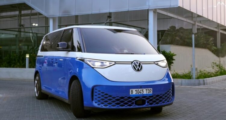 The new story of the Volkswagen Kombi: a transformation without losing its identity