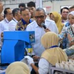 Deputy Minister of Manpower visits shoe factory in Serang; PT Nikomas Gemilang employs 53,000 workers