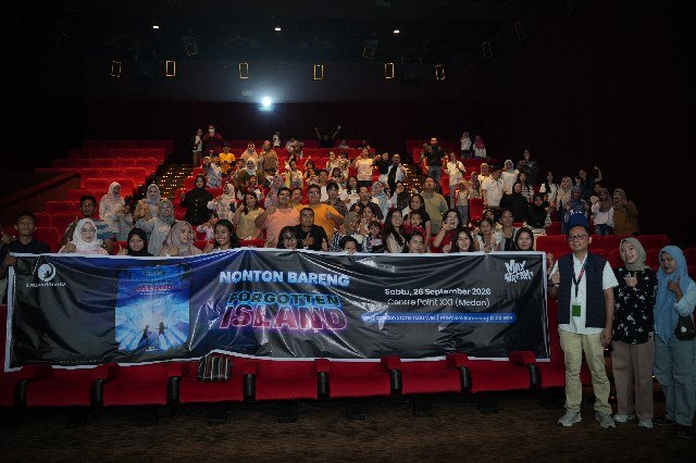 Telkomsel invites 200 selected IndiHome customers in Medan to a 'Nobar' (group viewing) event